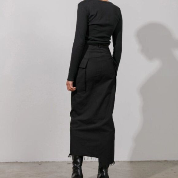 Le European Black Cargo Skirt - Picture 5 of 5